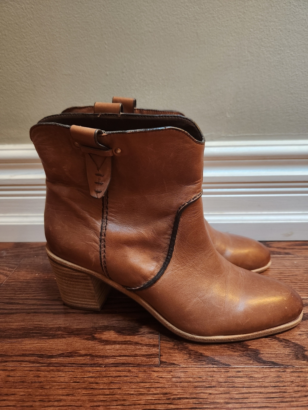 G.H. Bass Women's Cognac Leather Ankle Booties